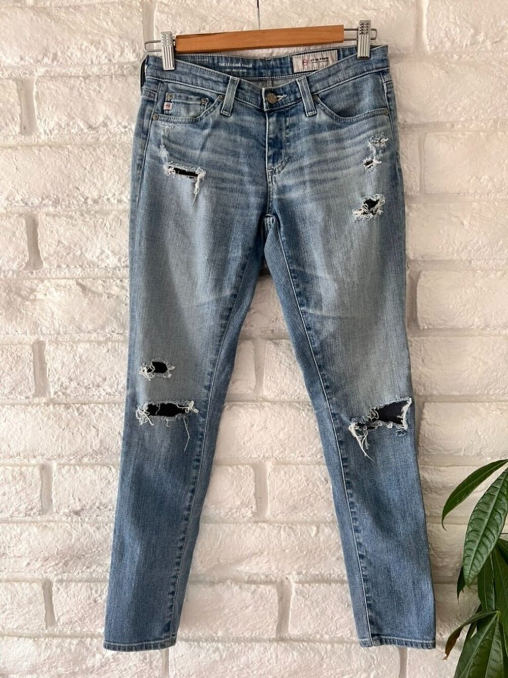 Ag Adriano Goldschmied Skinny Jeans 24 Regular Distressed P100